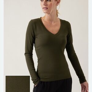Athleta Green Fitted Ribbed Long Sleeve Blouse